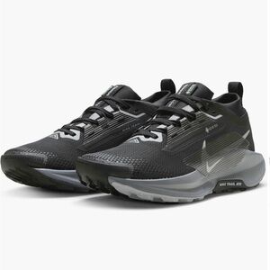Nike Black and Silver Trail Sneakers​